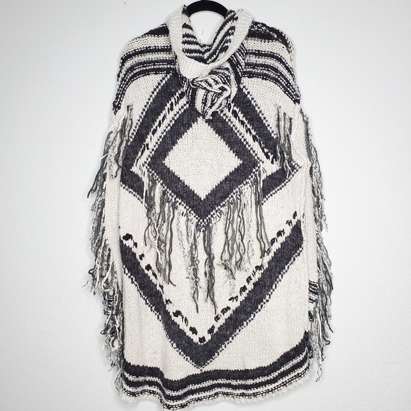 Free People Show Me the Way Fringe Boho Hooded - Picture 4 of 6